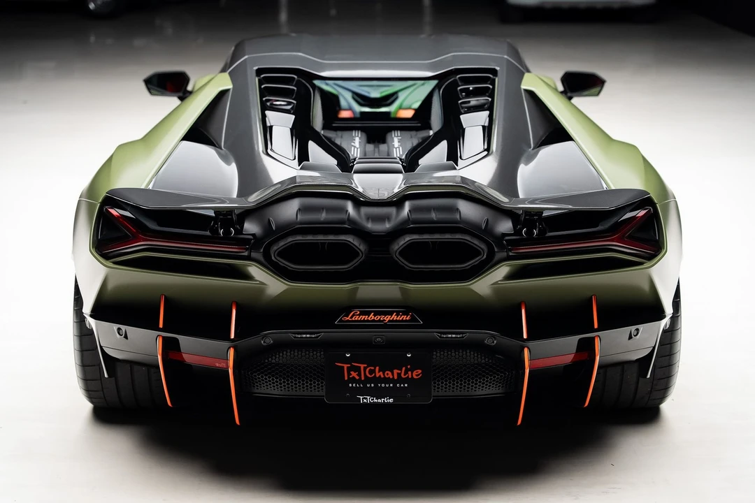 2024 Lamborghini Revuelto - Image 29 of 31