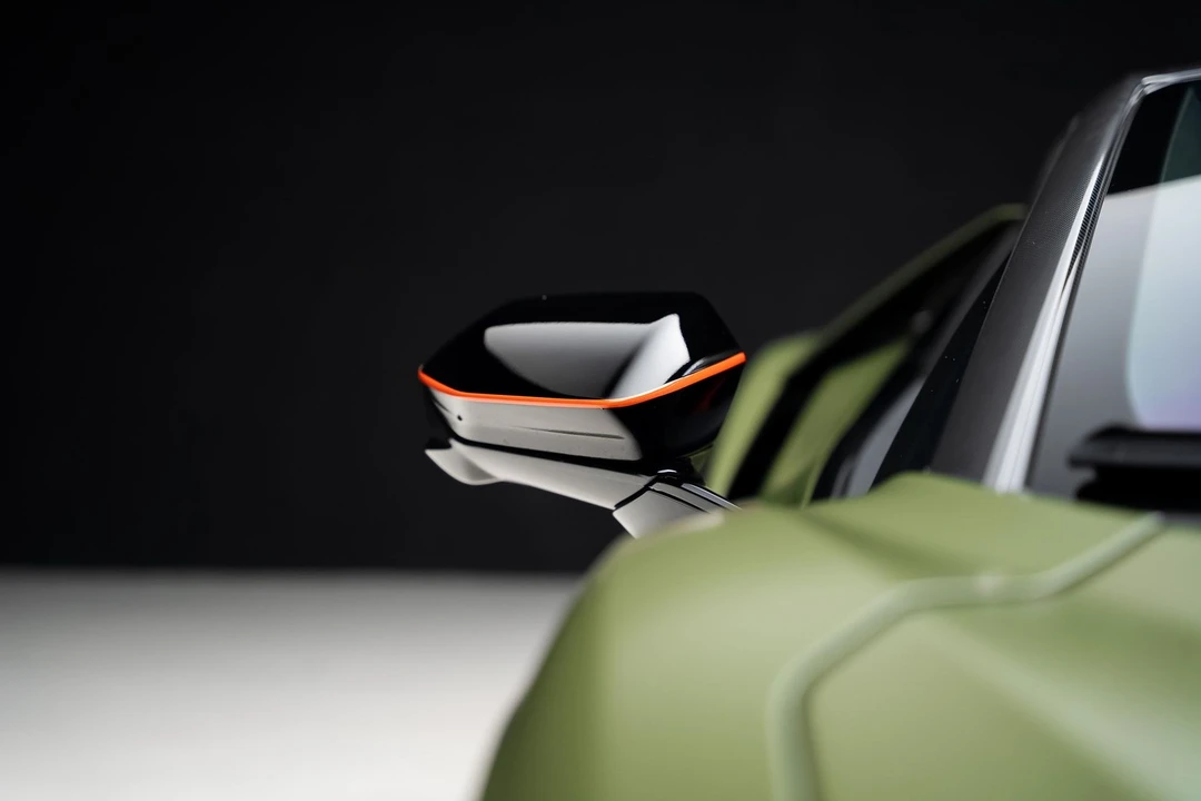 2024 Lamborghini Revuelto - Image 15 of 31