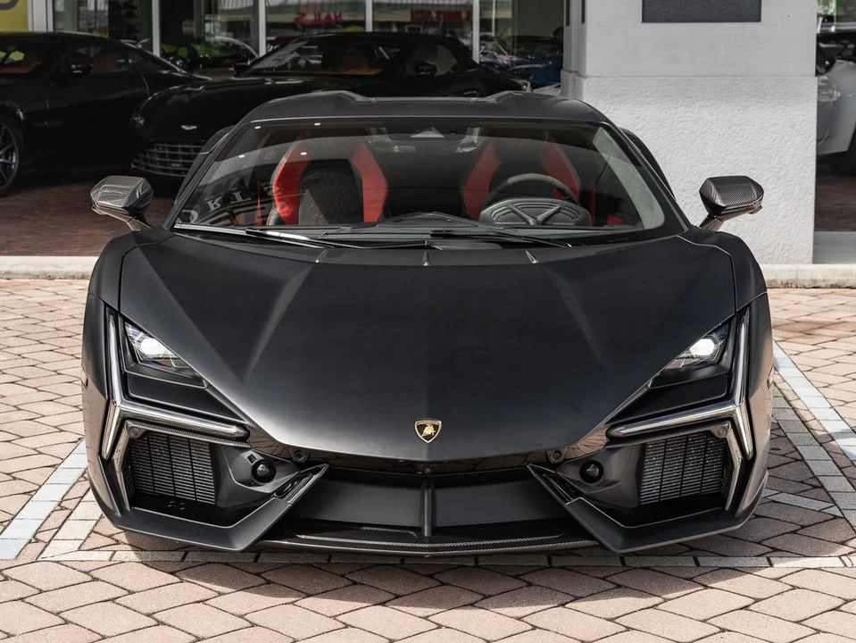 2024 Lamborghini Revuelto - Image 15 of 20