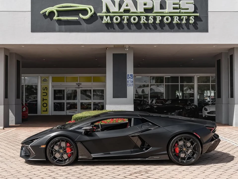 2024 Lamborghini Revuelto - Image 13 of 20