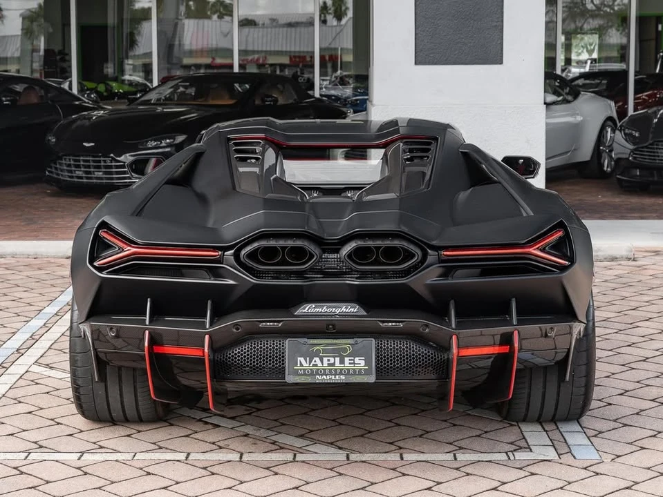 2024 Lamborghini Revuelto - Image 16 of 20