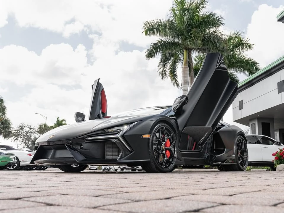 2024 Lamborghini Revuelto - Image 4 of 20
