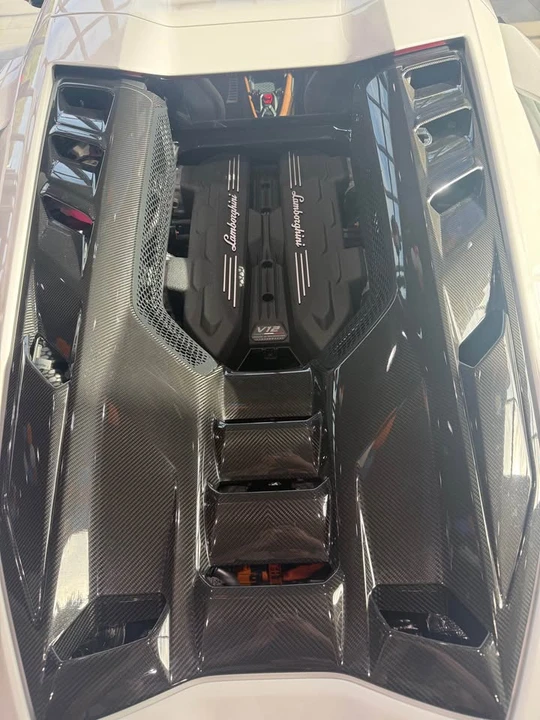 2024 Lamborghini Revuelto - Image 7 of 8
