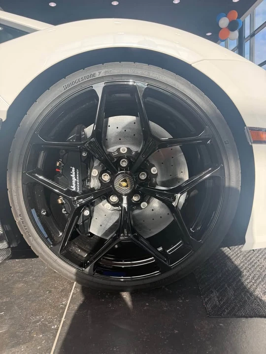 2024 Lamborghini Revuelto - Image 6 of 8