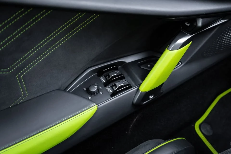 2024 Lamborghini Revuelto - Image 15 of 16