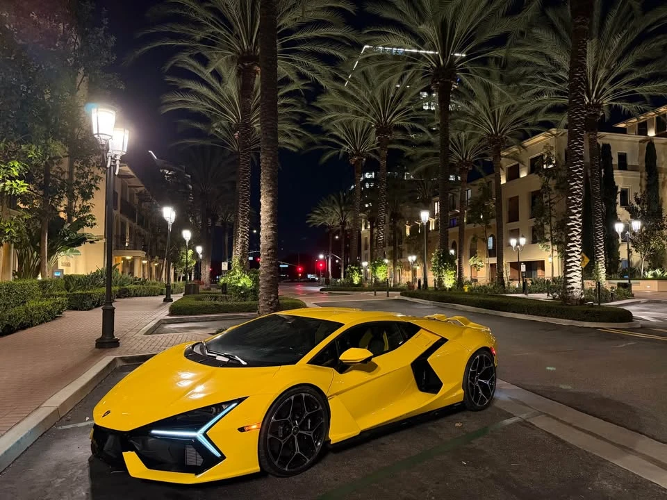 2024 Lamborghini Revuelto - Image 2 of 10