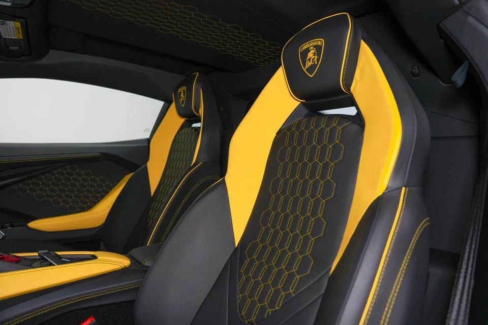 2024 Lamborghini Revuelto - Image 8 of 10