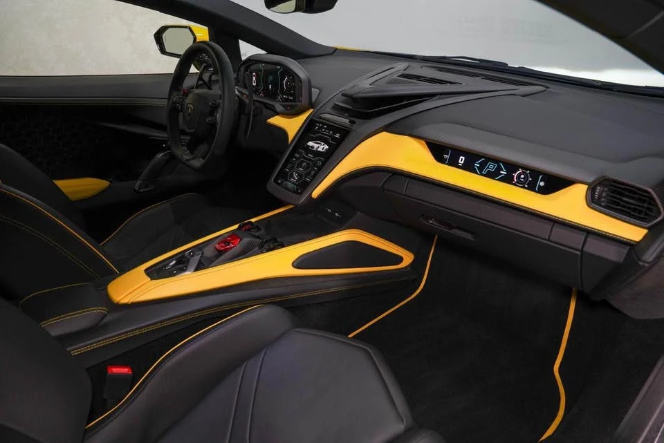 2024 Lamborghini Revuelto - Image 5 of 10