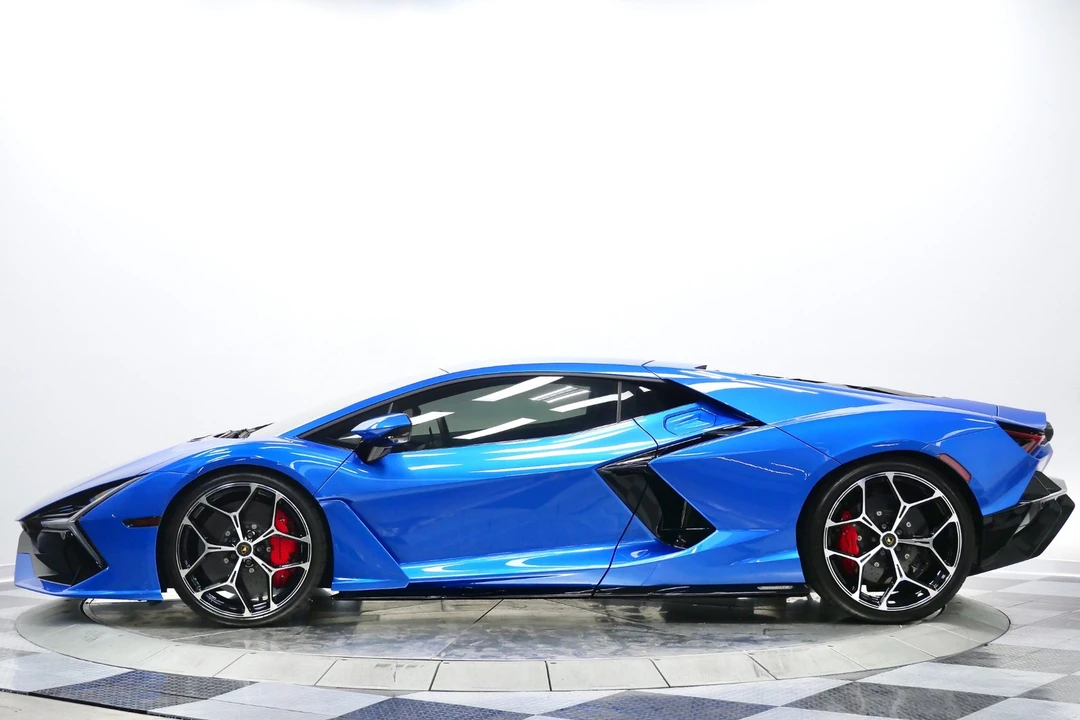 2024 Lamborghini Revuelto - Image 6 of 21