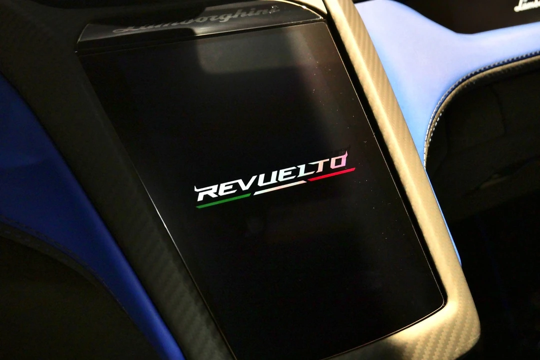2024 Lamborghini Revuelto - Image 16 of 21