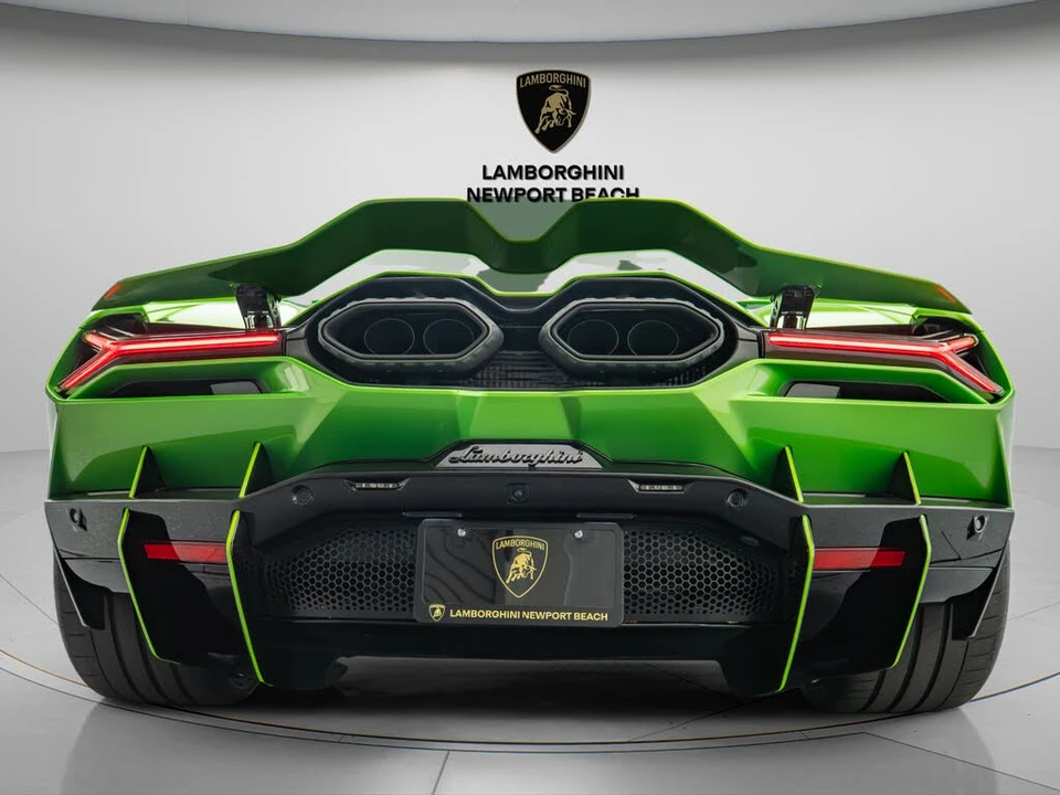 2024 Lamborghini Revuelto - Image 5 of 27