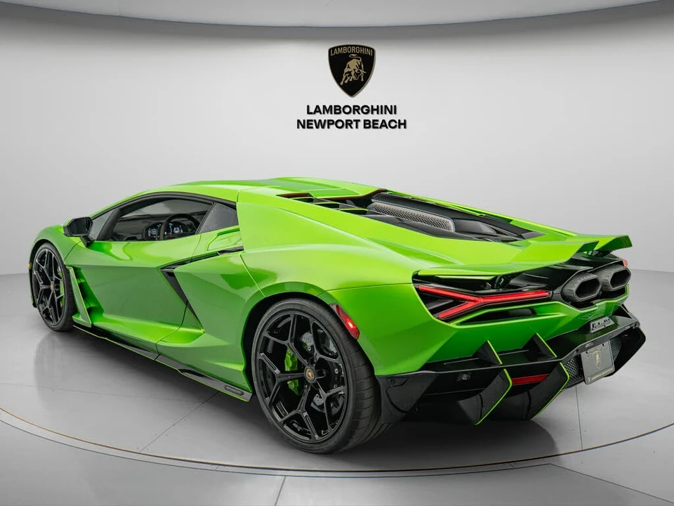 2024 Lamborghini Revuelto - Image 4 of 27