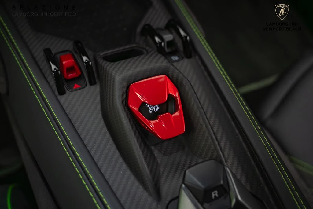 2024 Lamborghini Revuelto - Image 17 of 27