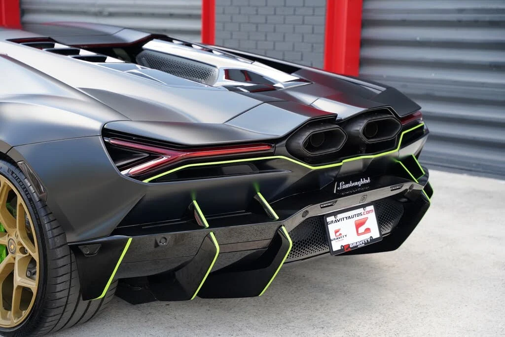 2024 Lamborghini Revuelto - Image 8 of 31