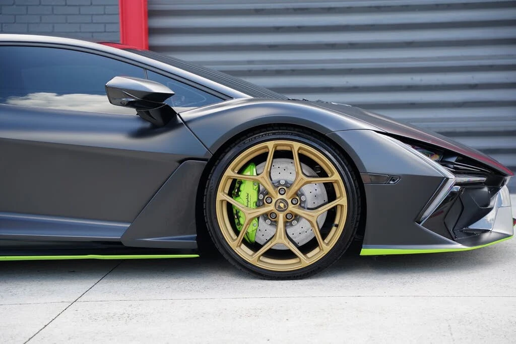 2024 Lamborghini Revuelto - Image 12 of 31