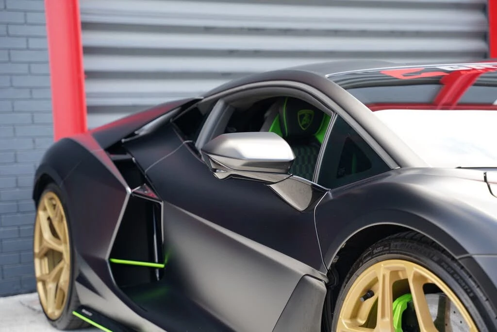 2024 Lamborghini Revuelto - Image 11 of 31