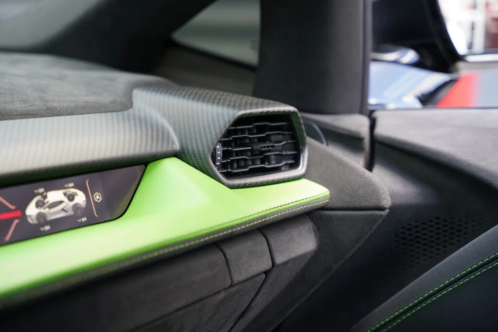 2024 Lamborghini Revuelto - Image 23 of 31