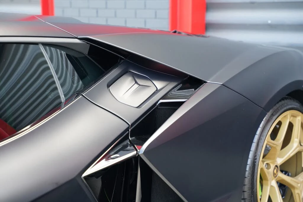 2024 Lamborghini Revuelto - Image 20 of 31