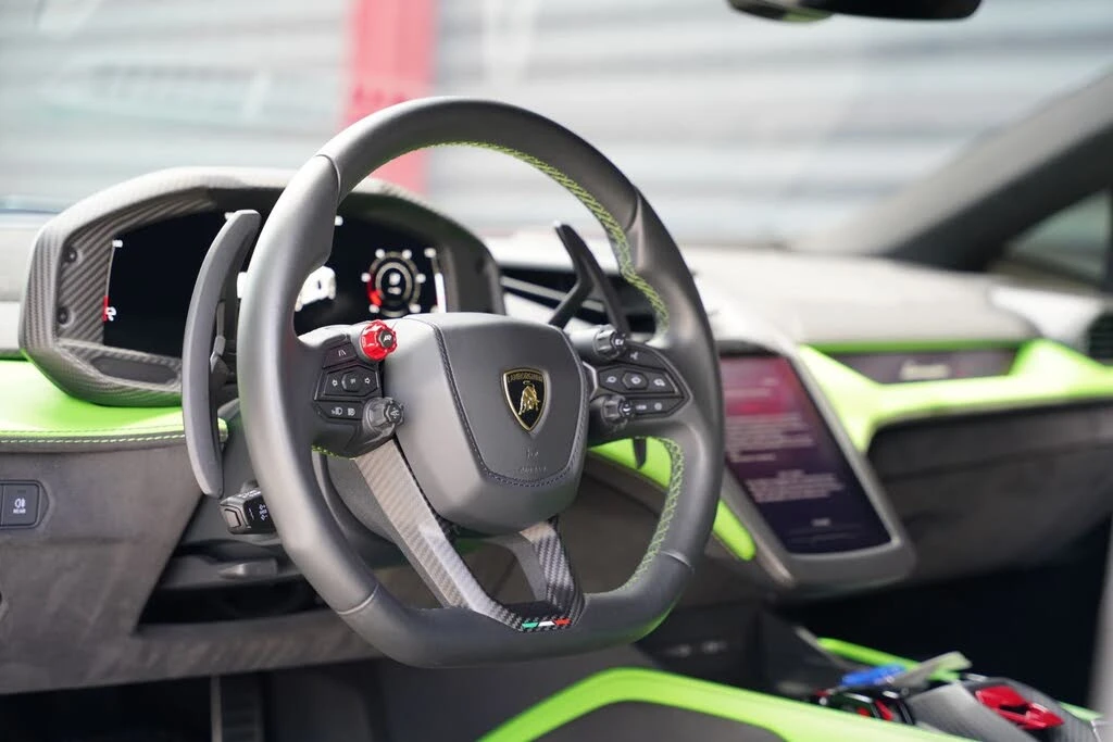 2024 Lamborghini Revuelto - Image 28 of 31