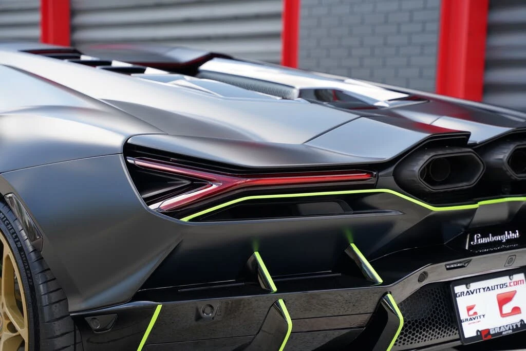 2024 Lamborghini Revuelto - Image 25 of 31