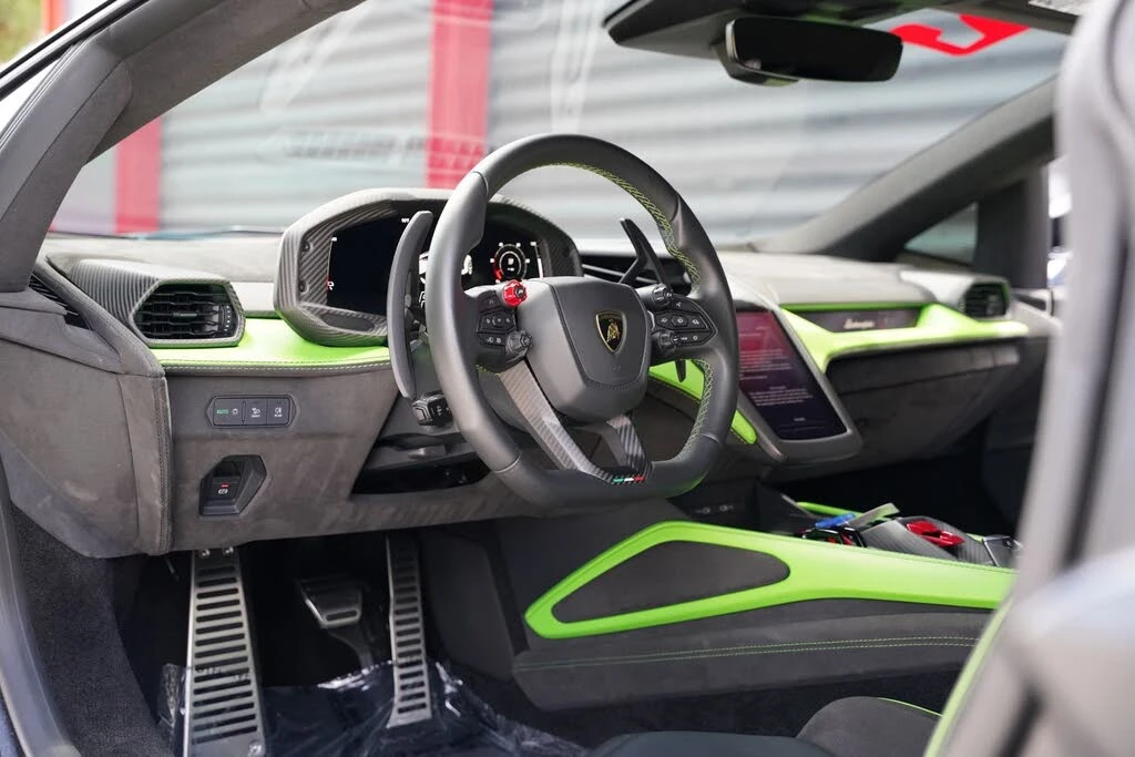 2024 Lamborghini Revuelto - Image 4 of 31