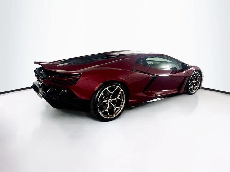 2024 Lamborghini Revuelto - Image 5 of 31
