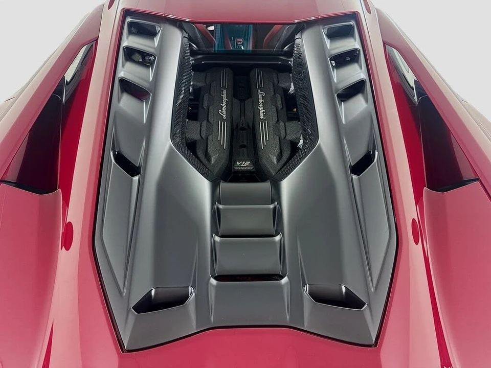 2024 Lamborghini Revuelto - Image 29 of 31