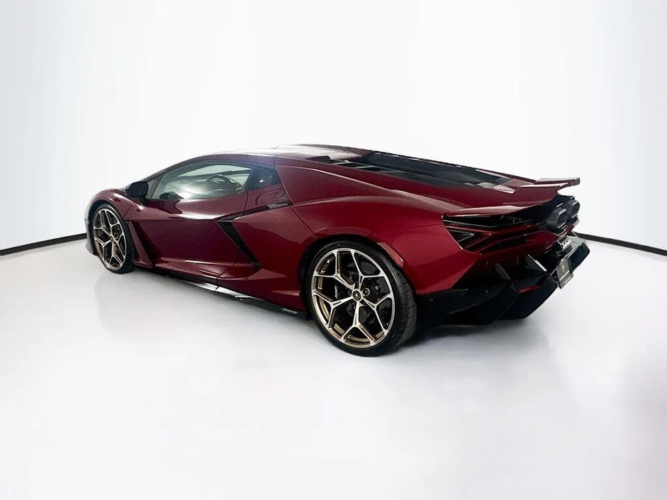 2024 Lamborghini Revuelto - Image 7 of 31