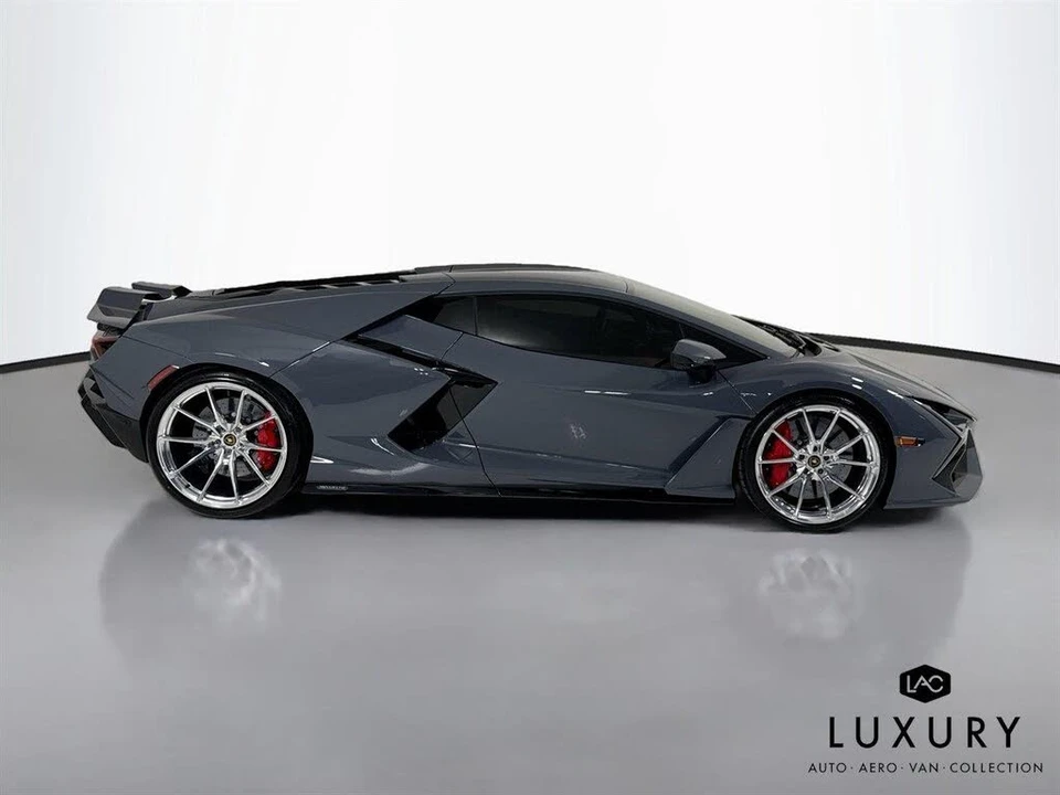 2024 Lamborghini Revuelto - Image 5 of 6