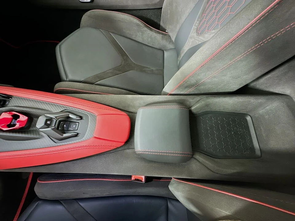 2024 Lamborghini Revuelto - Image 29 of 31