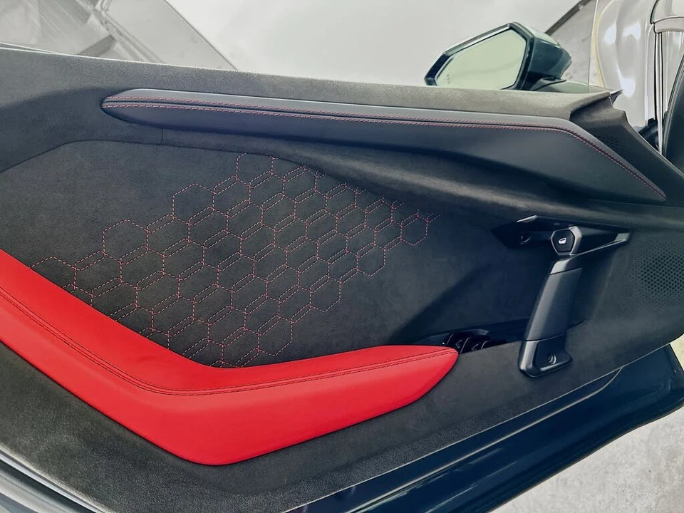 2024 Lamborghini Revuelto - Image 16 of 31