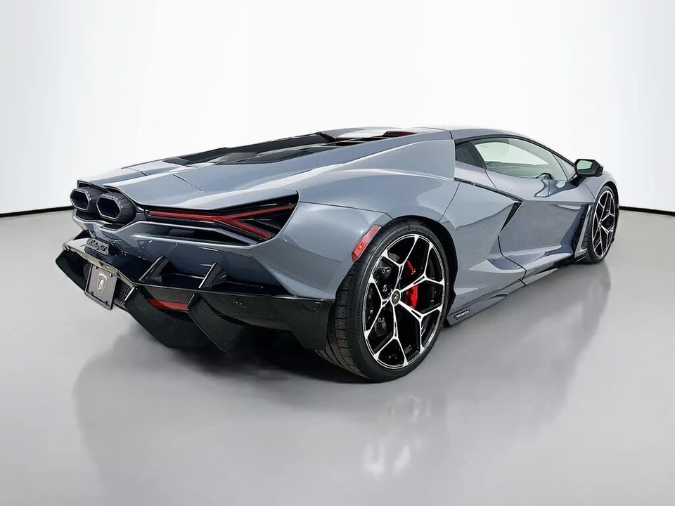 2024 Lamborghini Revuelto - Image 5 of 31