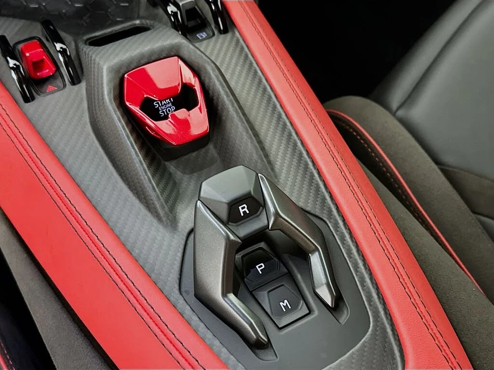 2024 Lamborghini Revuelto - Image 28 of 31