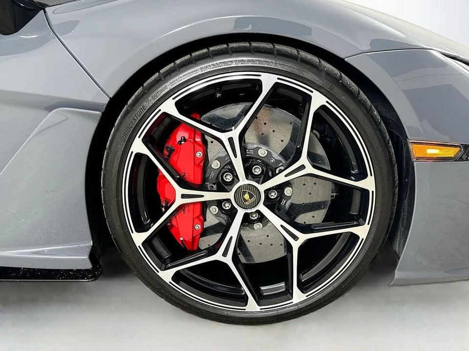2024 Lamborghini Revuelto - Image 10 of 31