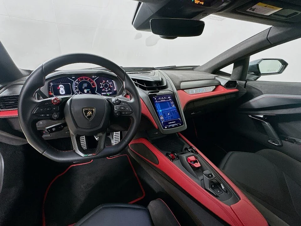 2024 Lamborghini Revuelto - Image 14 of 31