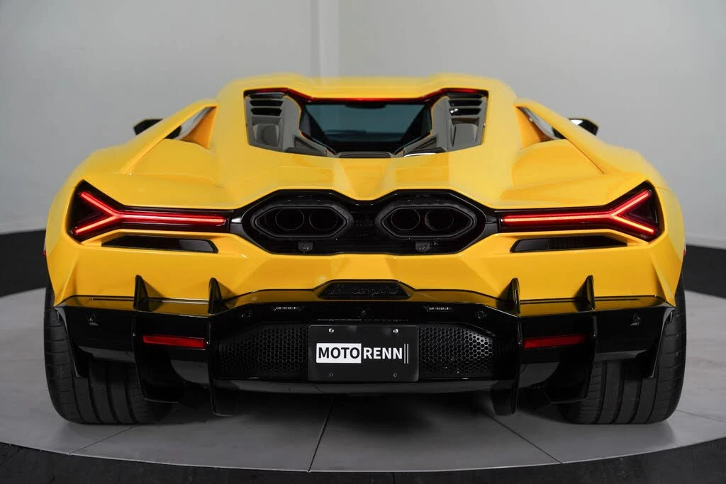 2024 Lamborghini Revuelto - Image 9 of 31