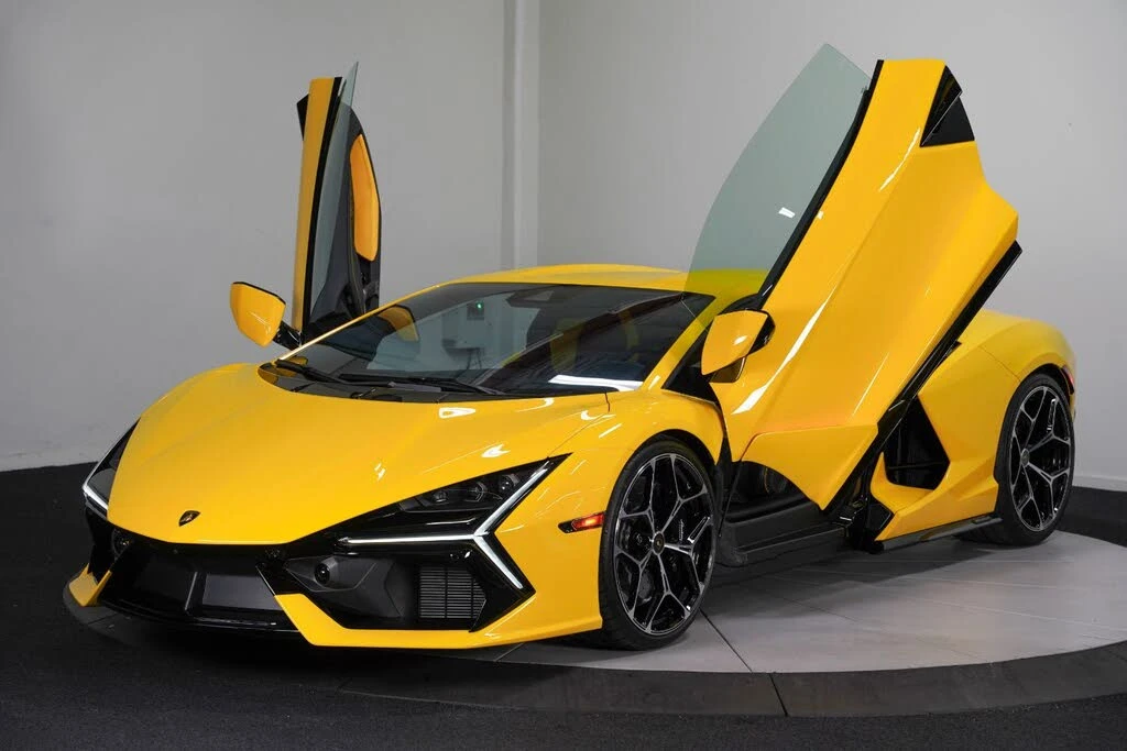 2024 Lamborghini Revuelto - Image 7 of 31