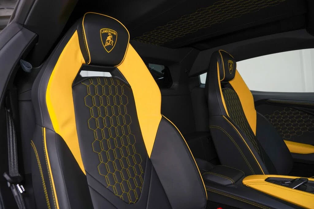 2024 Lamborghini Revuelto - Image 31 of 31