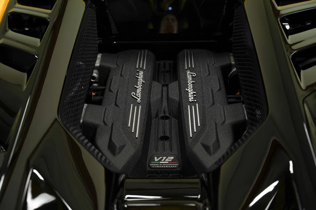 2024 Lamborghini Revuelto - Image 26 of 31