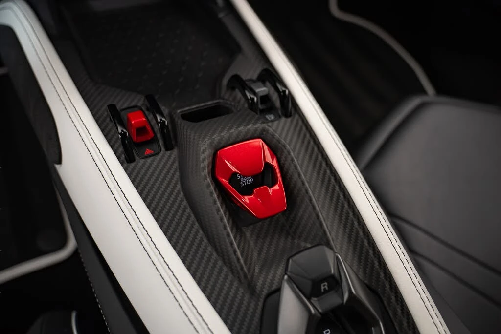 2024 Lamborghini Revuelto - Image 13 of 18