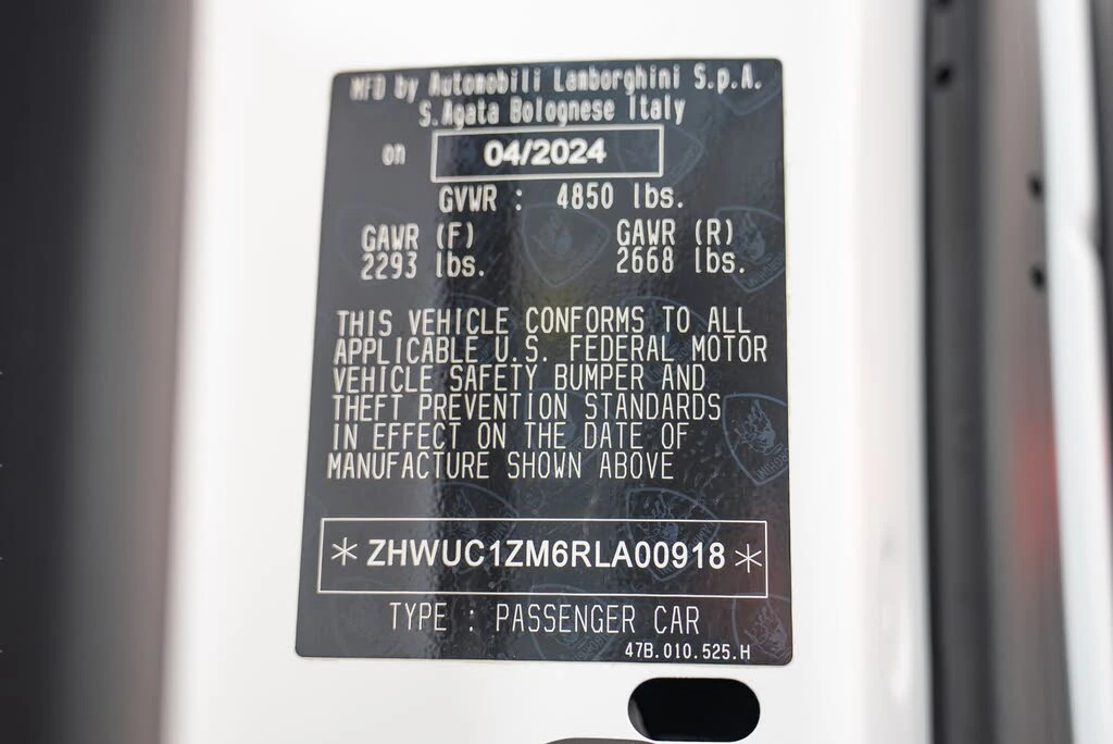 2024 Lamborghini Revuelto - Image 17 of 18