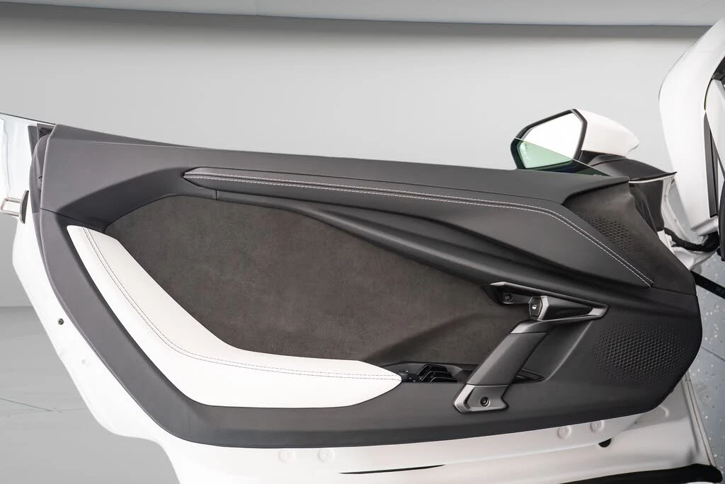 2024 Lamborghini Revuelto - Image 15 of 18