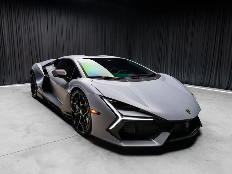 2024 Lamborghini Revuelto - Image 14 of 31