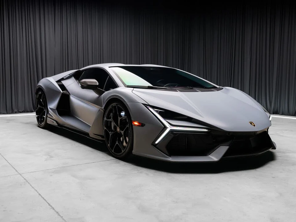 2024 Lamborghini Revuelto - Image 23 of 31