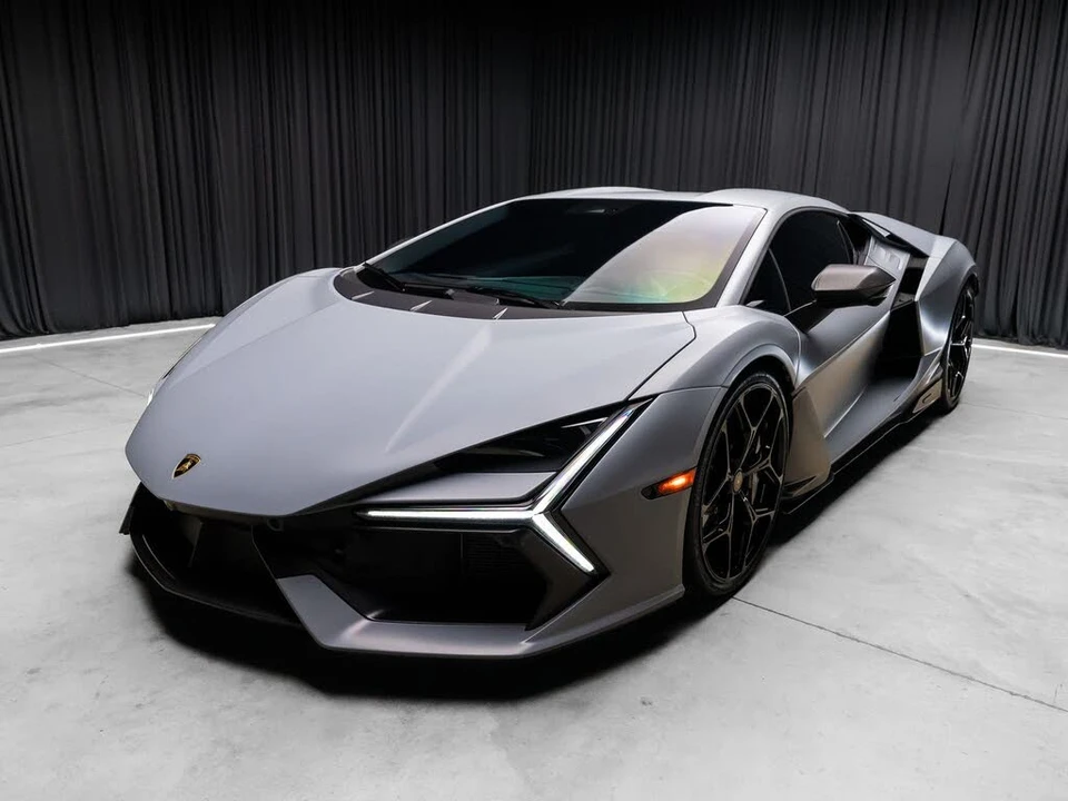 2024 Lamborghini Revuelto - Image 16 of 31