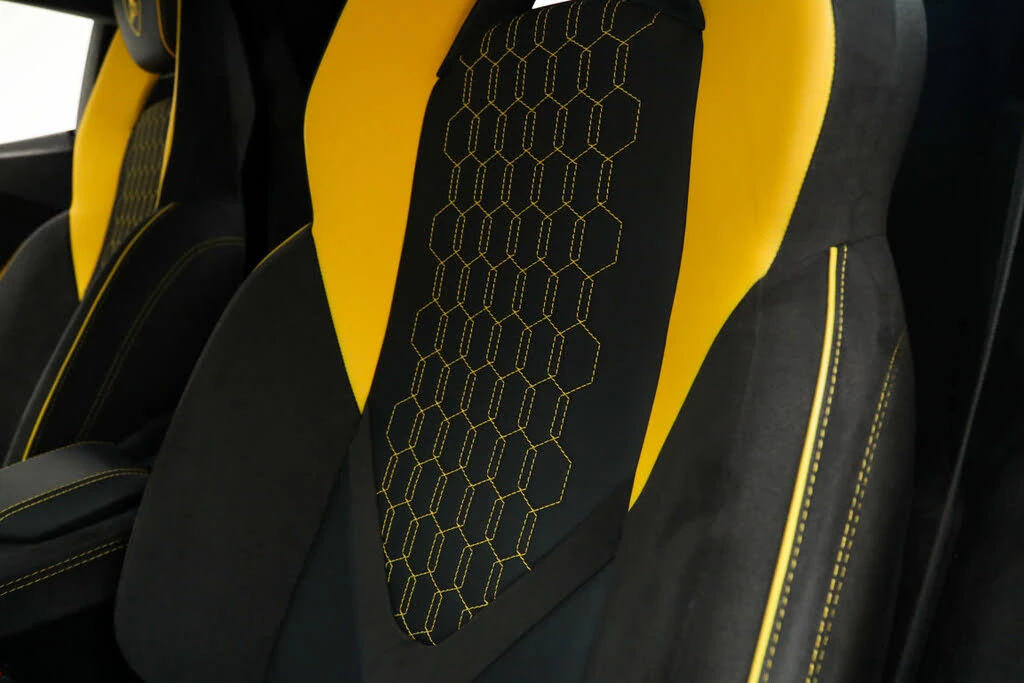 2024 Lamborghini Revuelto - Image 26 of 31