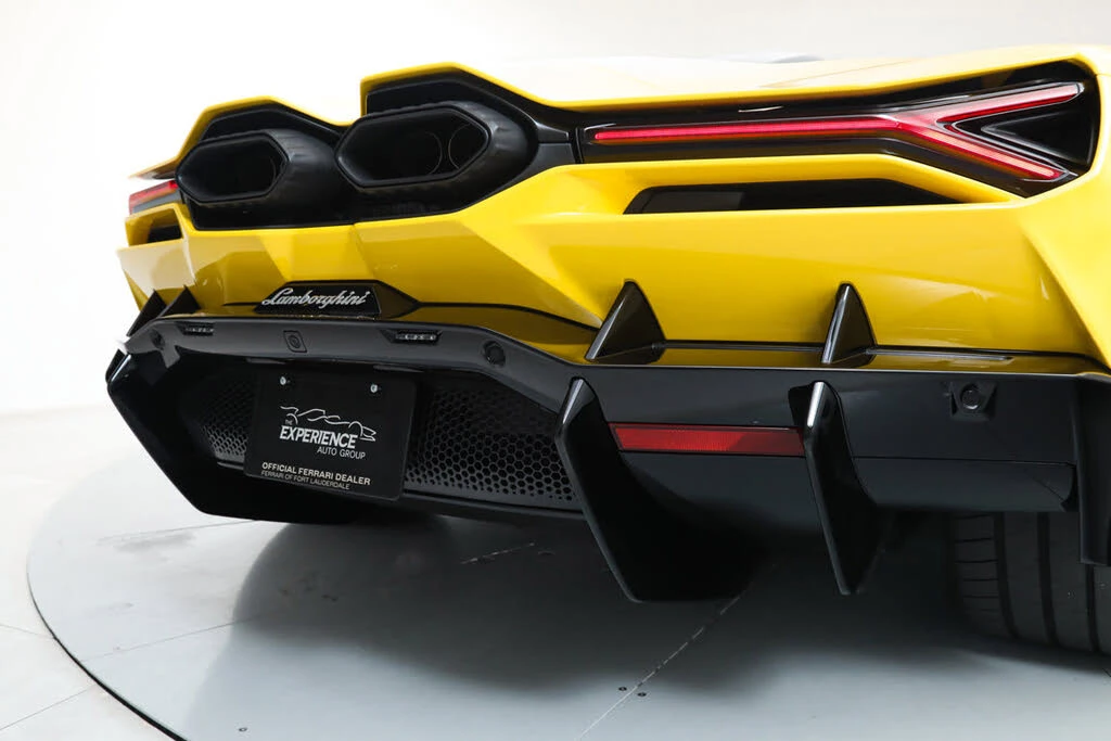 2024 Lamborghini Revuelto - Image 17 of 31