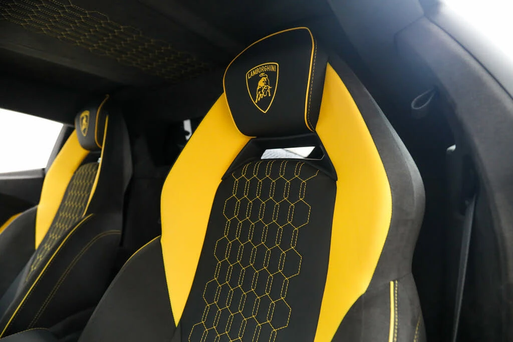 2024 Lamborghini Revuelto - Image 25 of 31