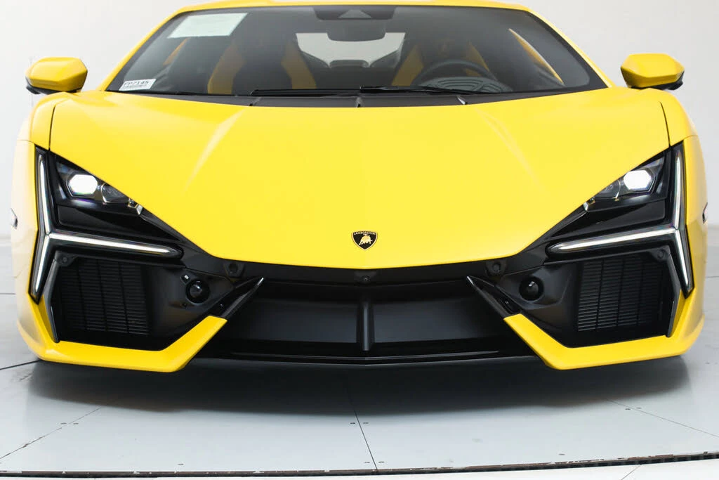 2024 Lamborghini Revuelto - Image 12 of 31
