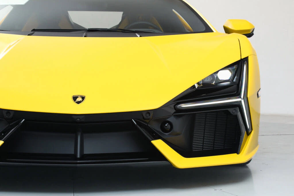 2024 Lamborghini Revuelto - Image 13 of 31